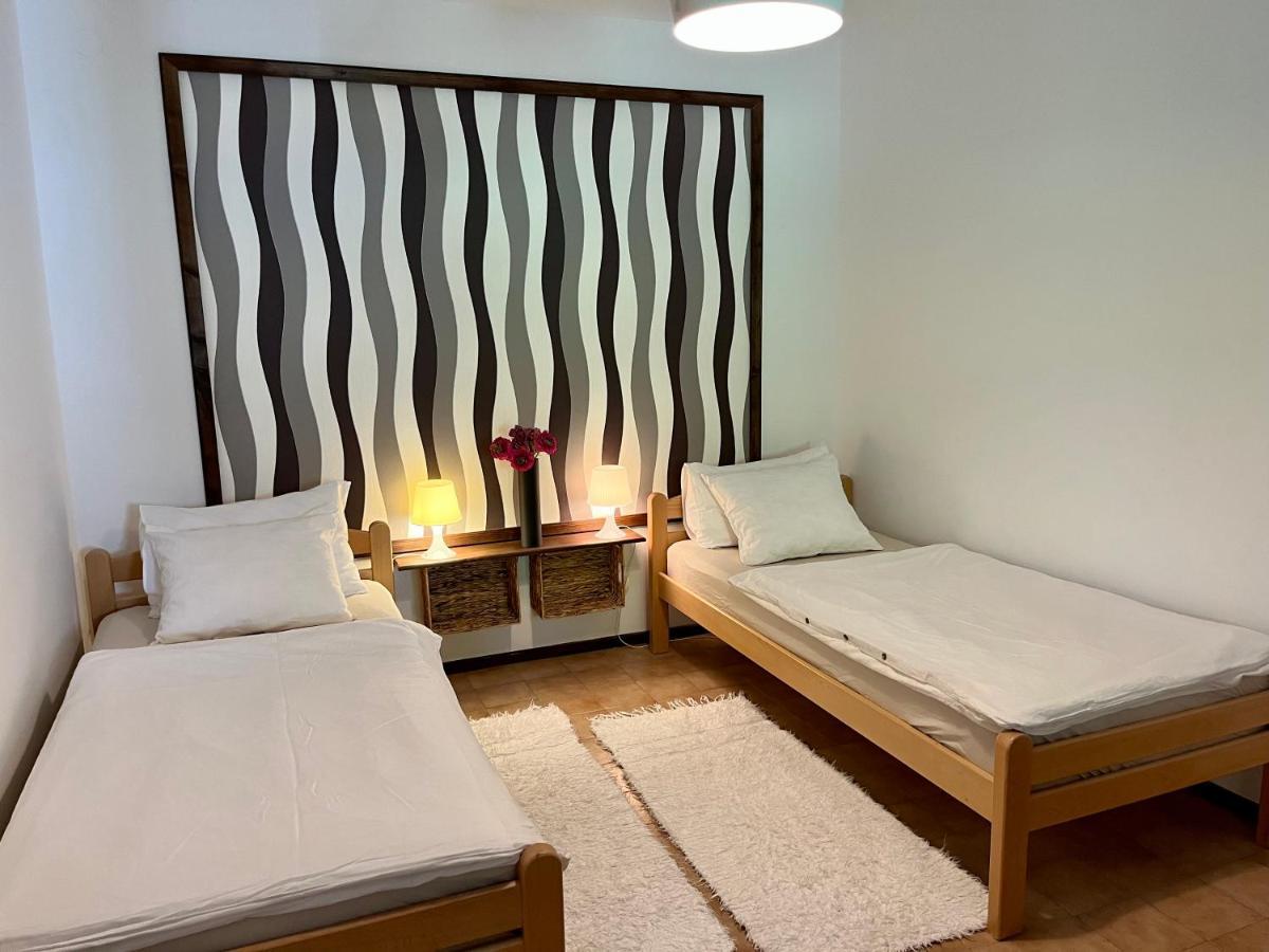 Apartmani Zora Крес Екстериор снимка