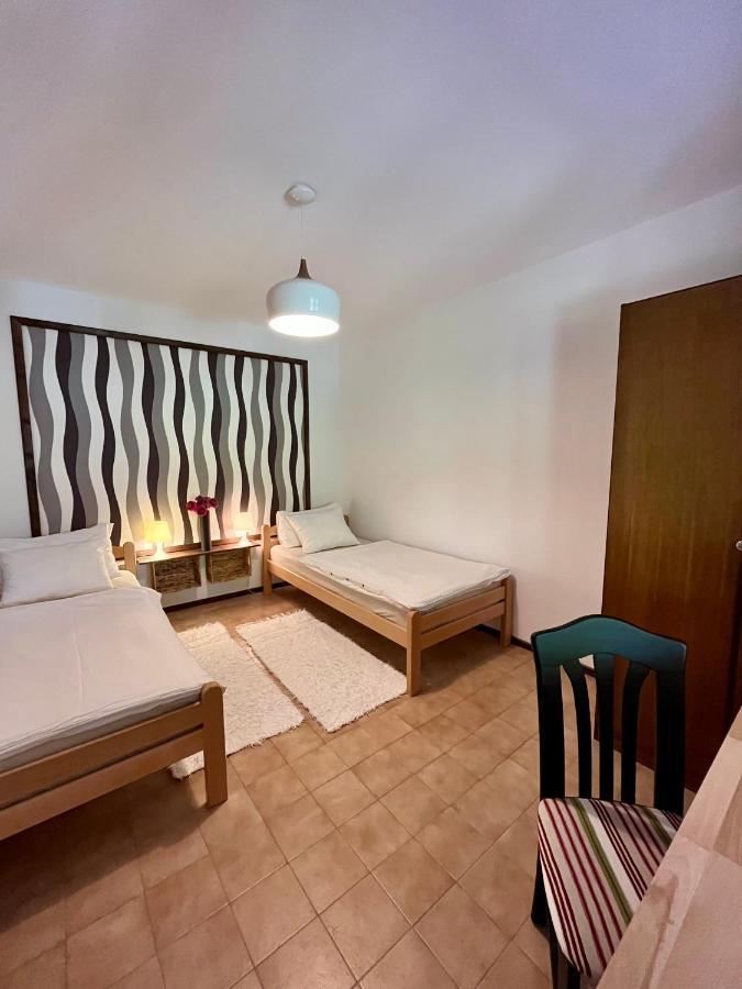 Apartmani Zora Крес Екстериор снимка