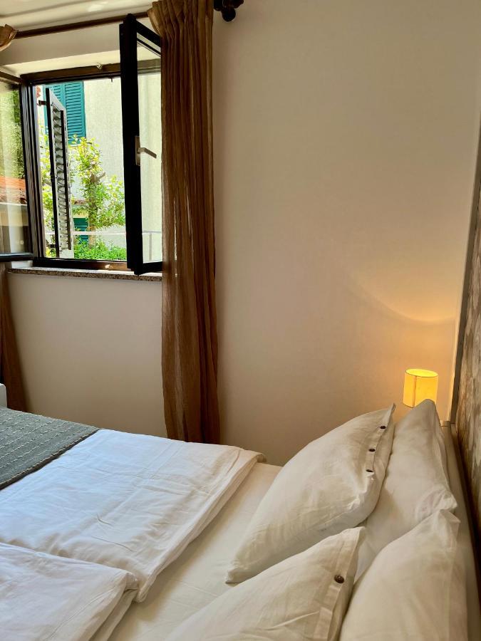 Apartmani Zora Крес Екстериор снимка