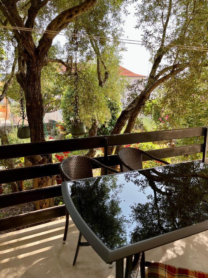 Apartmani Zora Крес Екстериор снимка